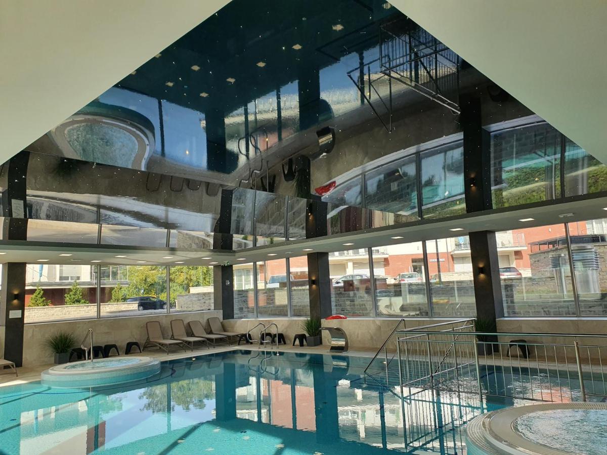 Apartament Szafir W Budynku Basenowym Morska Klifowa Rewal Luaran gambar